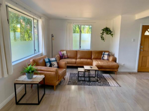 Parkside Holiday Home - Fully Fenced Garden